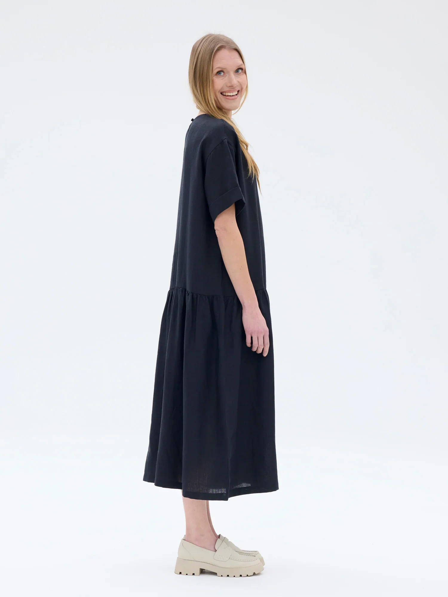 Alma Pellavamekko, Musta - Image 4