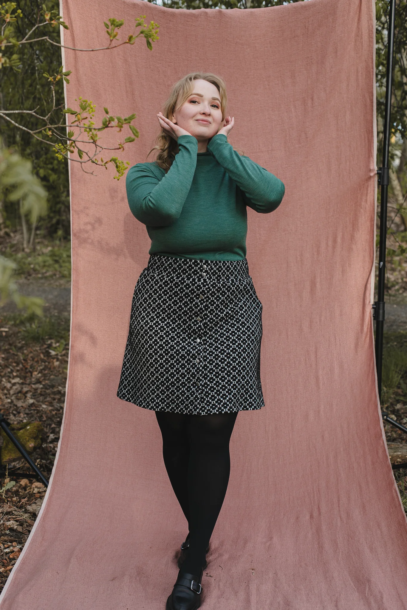Apila Nepparihame, Mustavalkoinen - Image 3