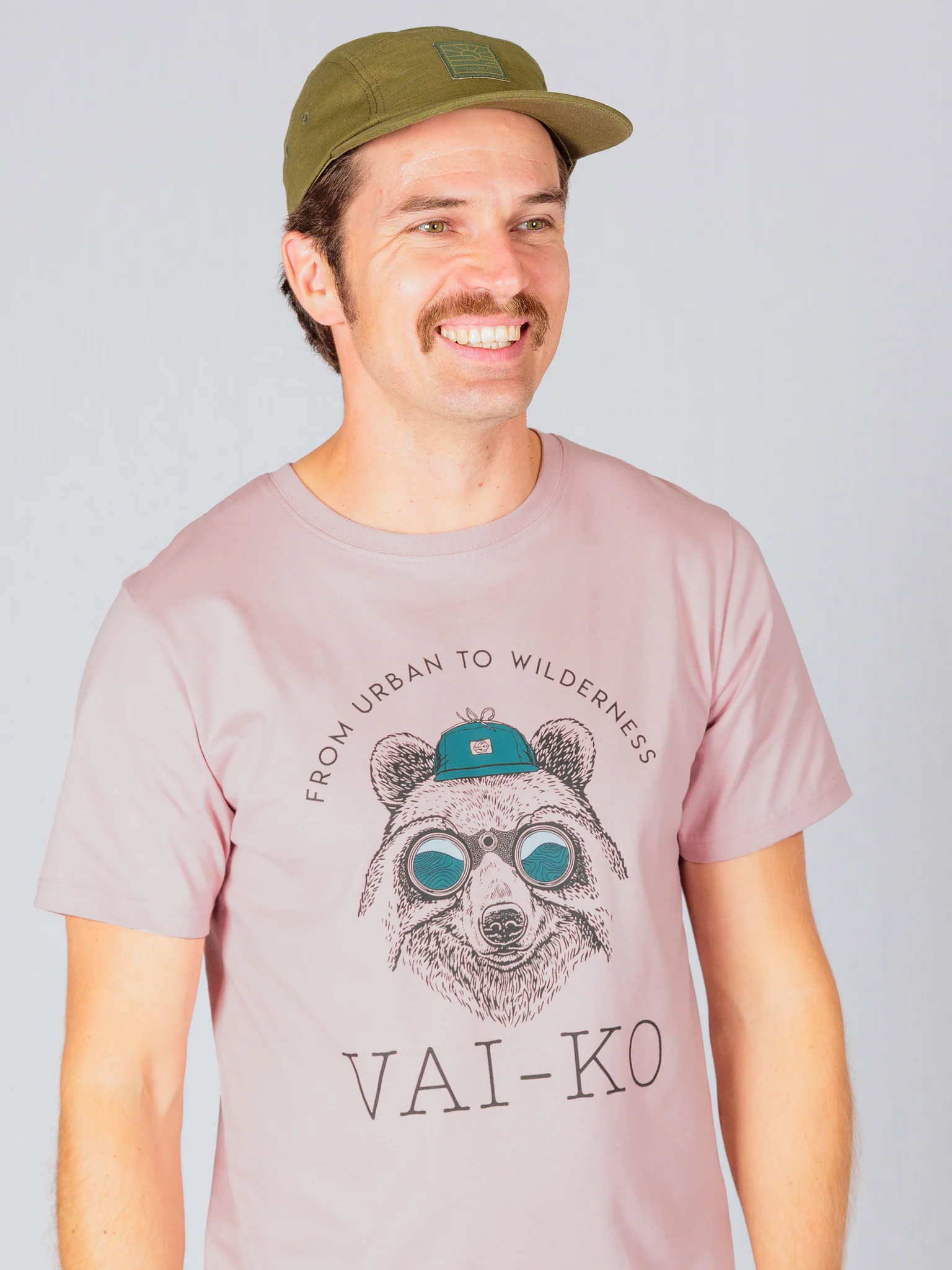 Binocular Bear T-shirt, Muted Pink - Image 3