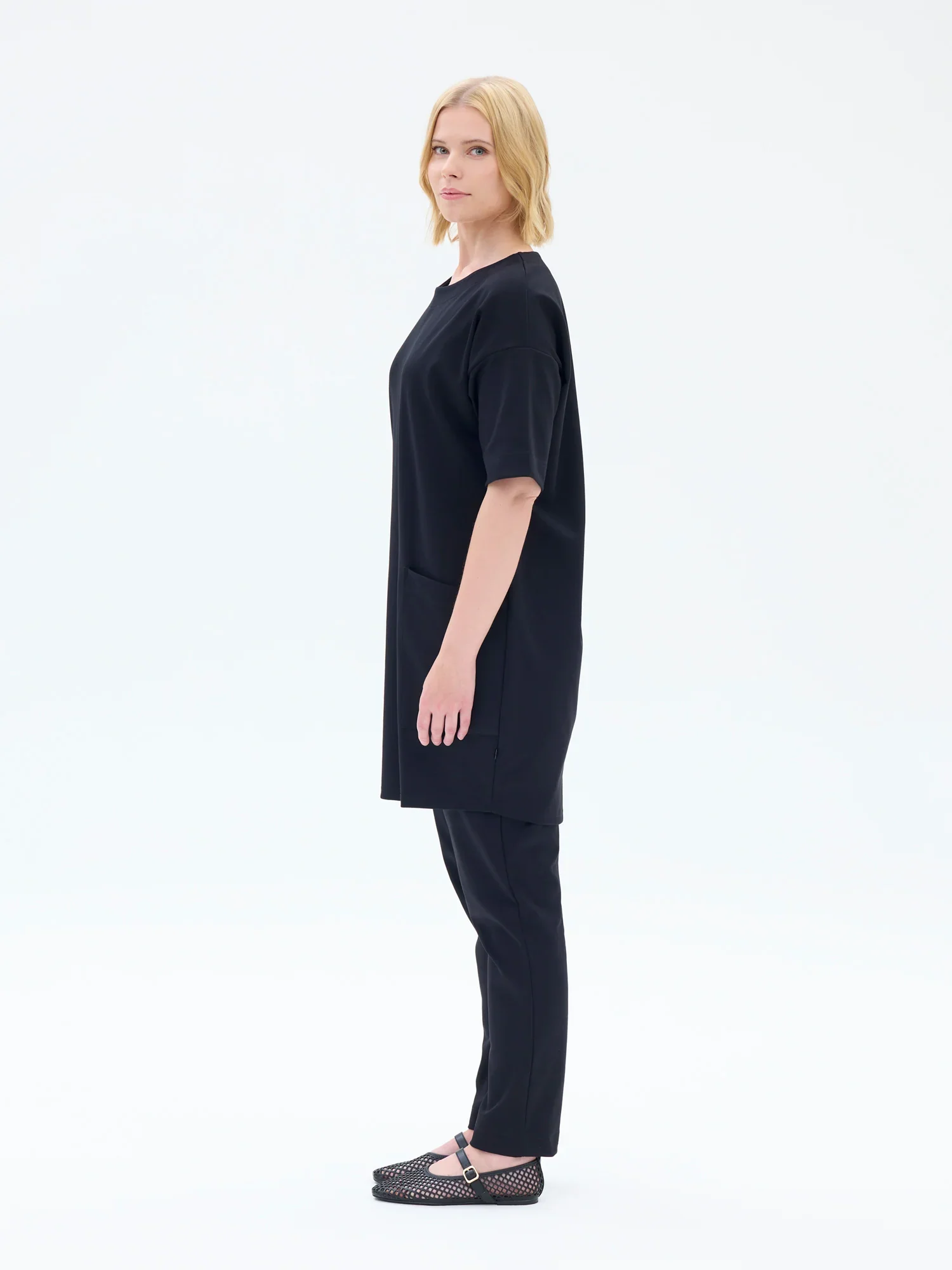 Eeva Tunika Musta - Image 3
