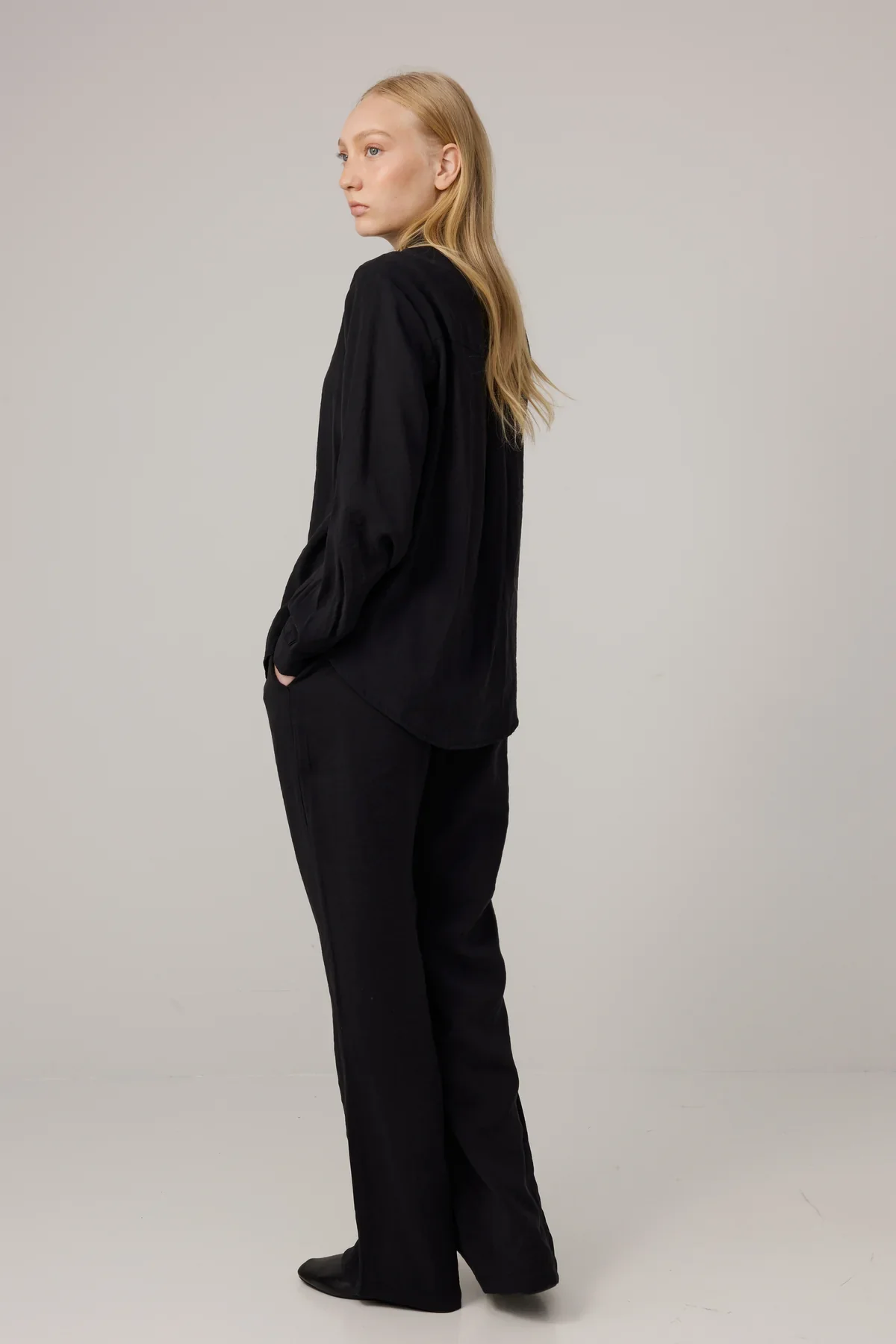 Hilda Shirt, Black - Image 4
