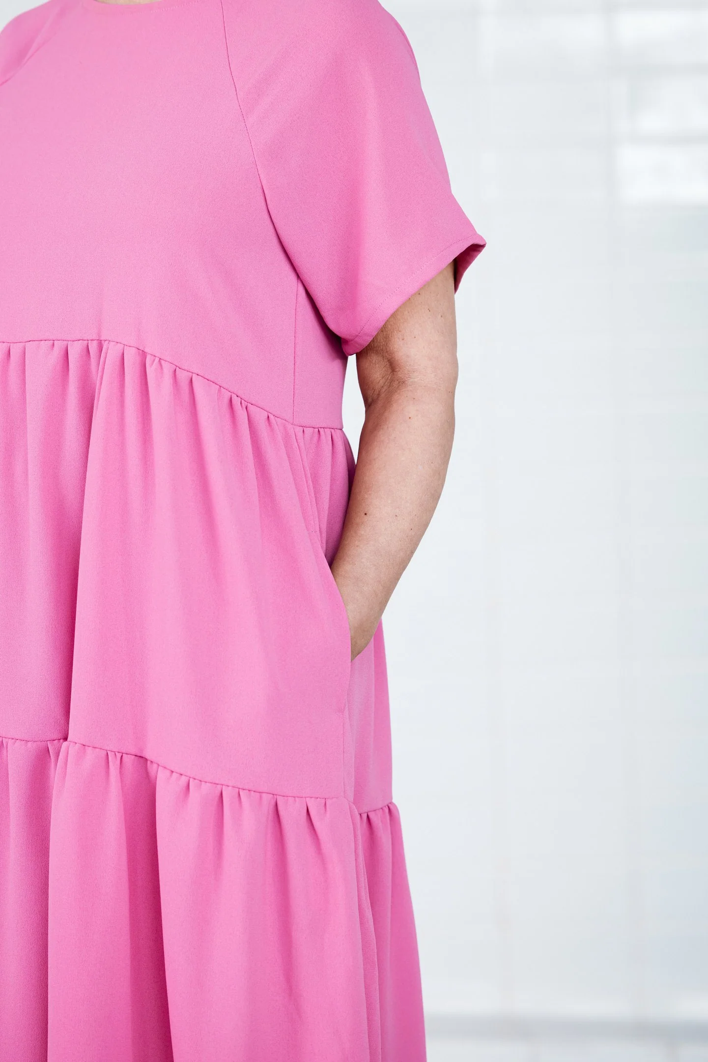 Kielo Kerrosmekko Midi, Roosa - Image 7