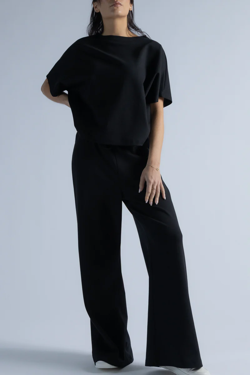 Lounge by Luin T-Shirt, Black - Image 5