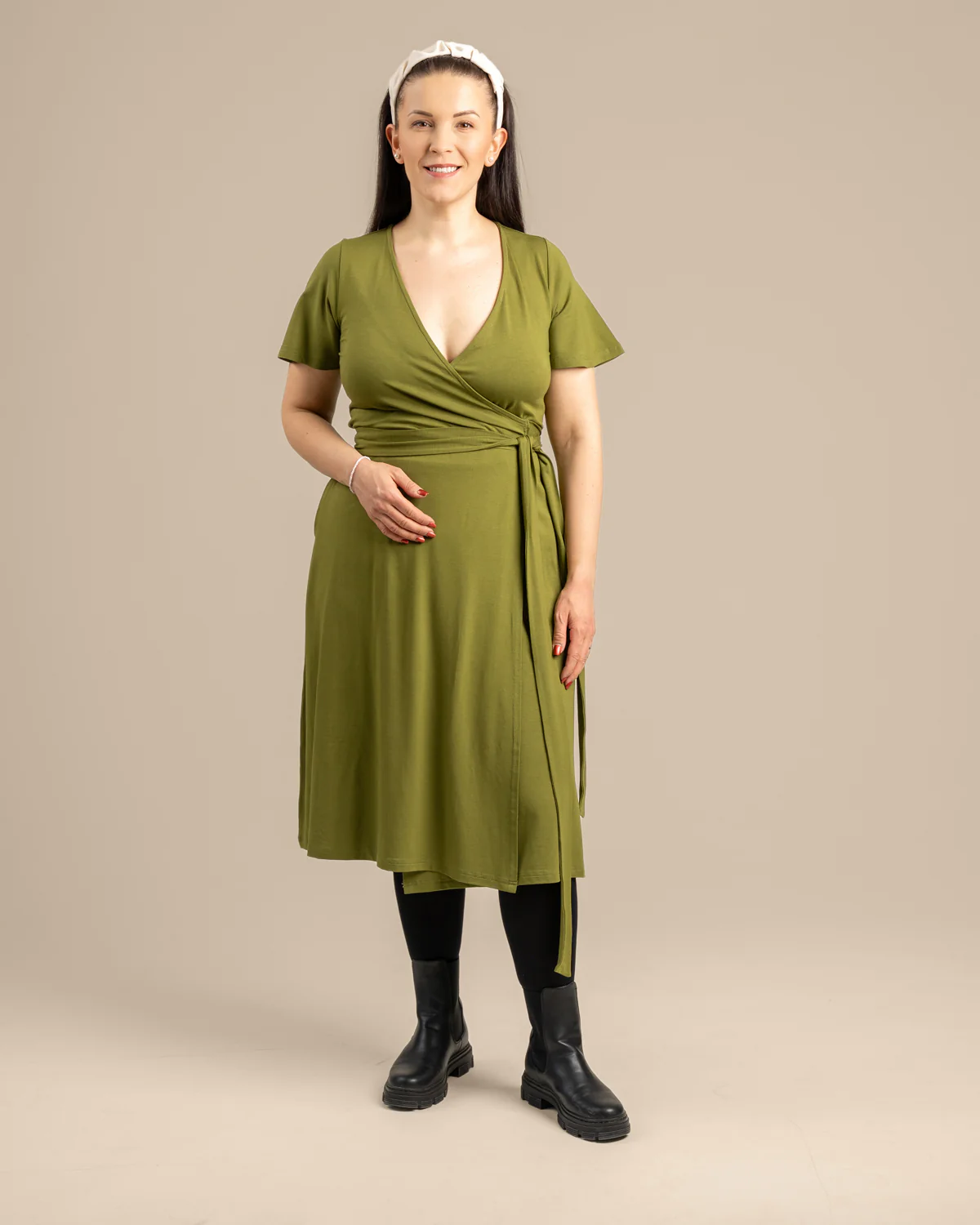 Lyhythihainen Kietaisumekko, Sammal