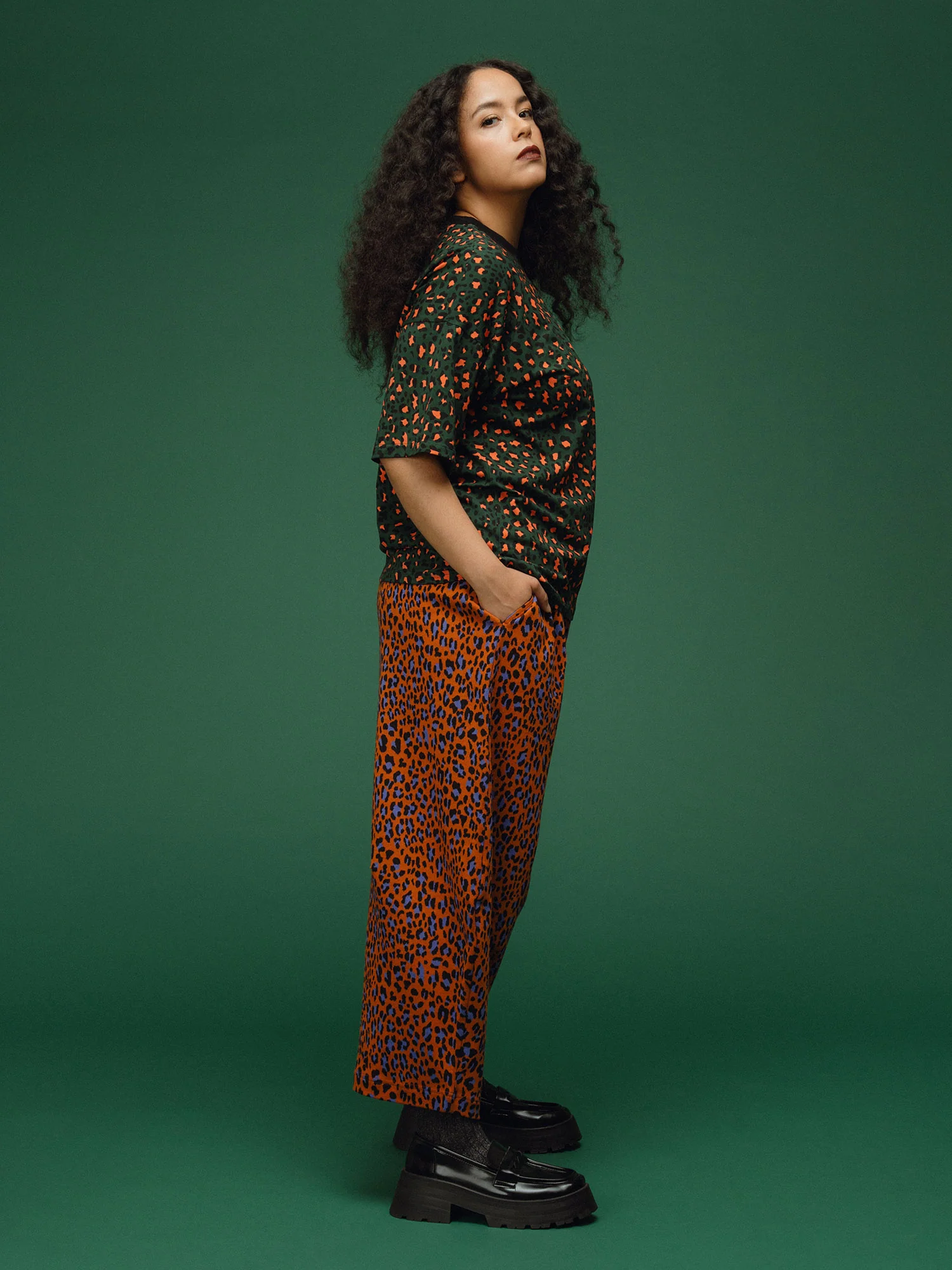 Maria T-Shirt, Leo Green - Image 4