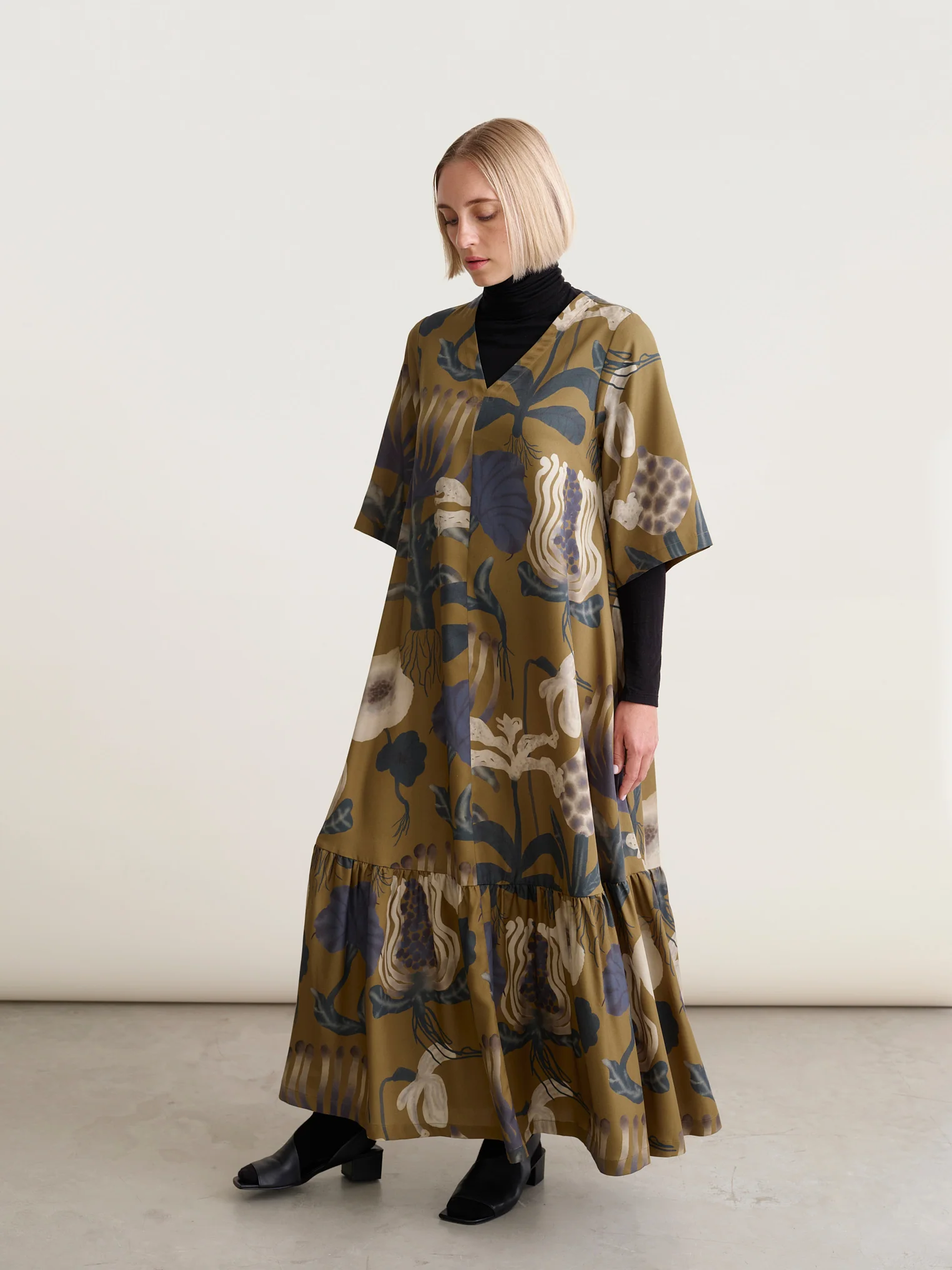 Sea Flowers Maxi Dress - Image 7