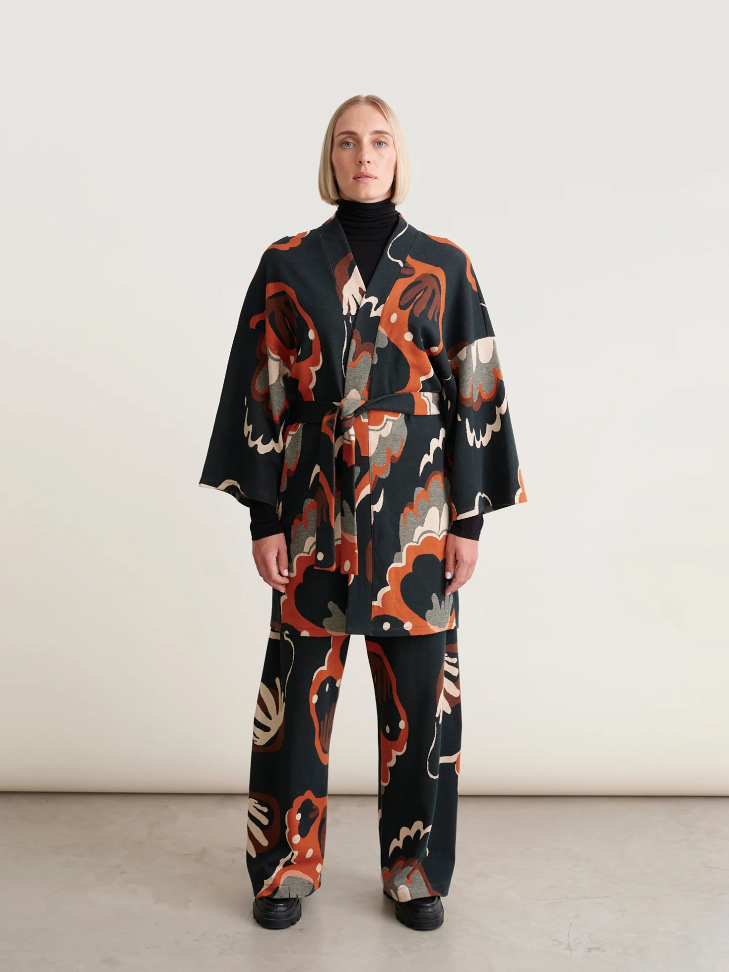 Seashell Jacquard Kimono Jacket With Belt - Image 4
