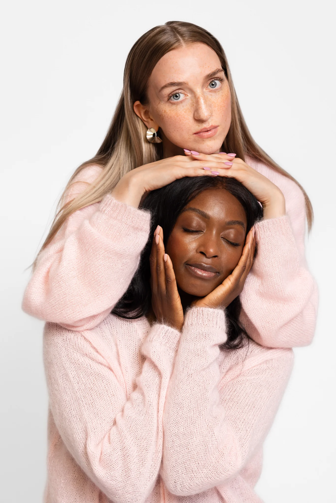 Sweater O, Hello Babe - Image 3