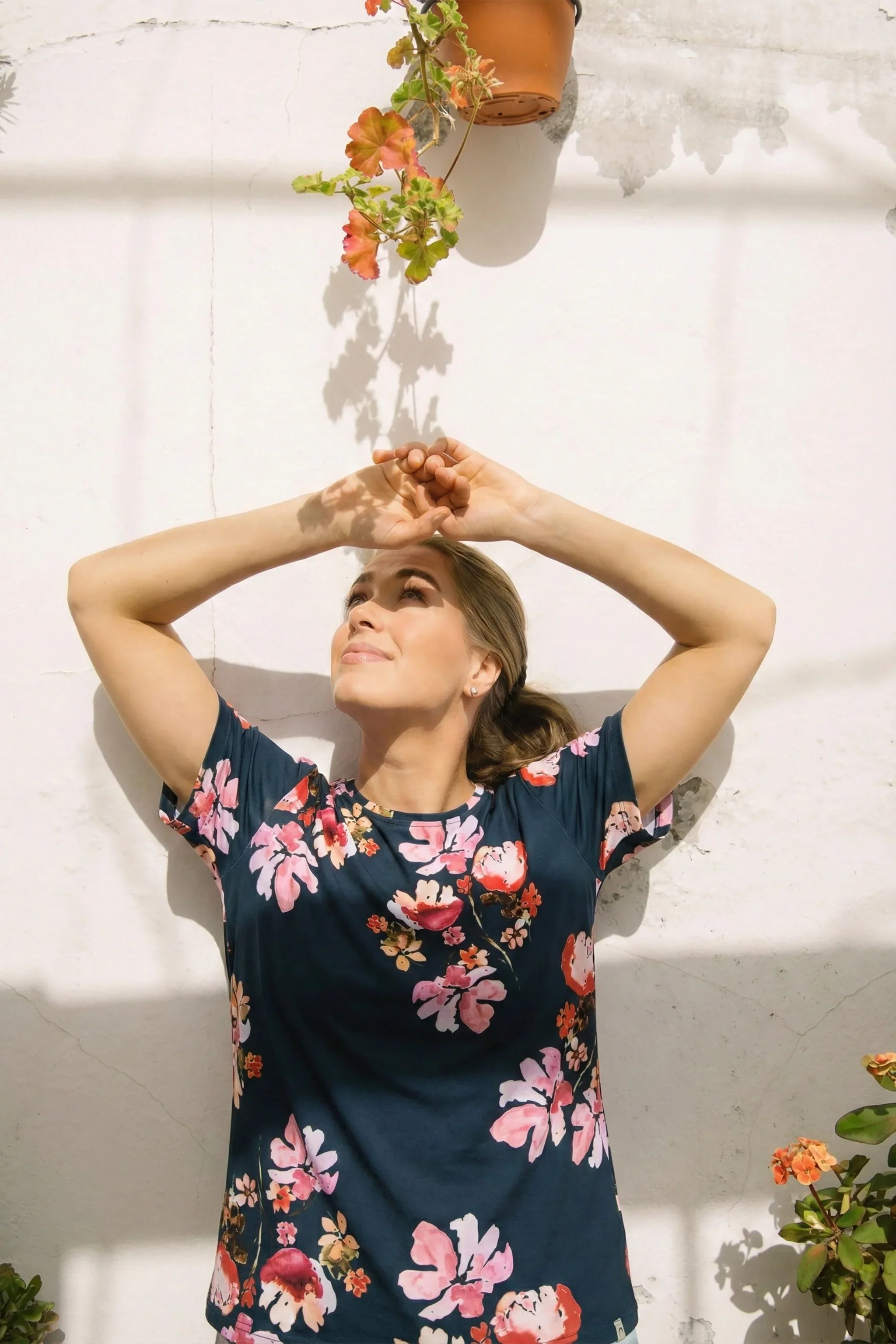 T-Shirt, Cherry Blossom Navy - Image 3